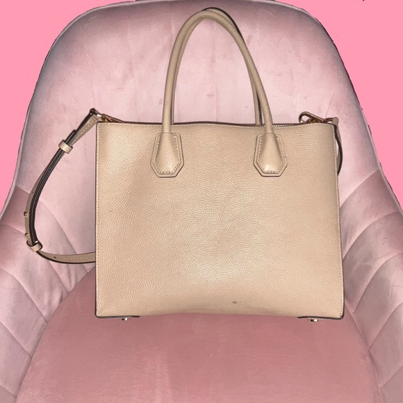 ✨💫🌸MICHAEL KORS TAN TOTE BAG WITH STRUCTURED DESIGN🌸💫✨ - Picture 3 of 8
